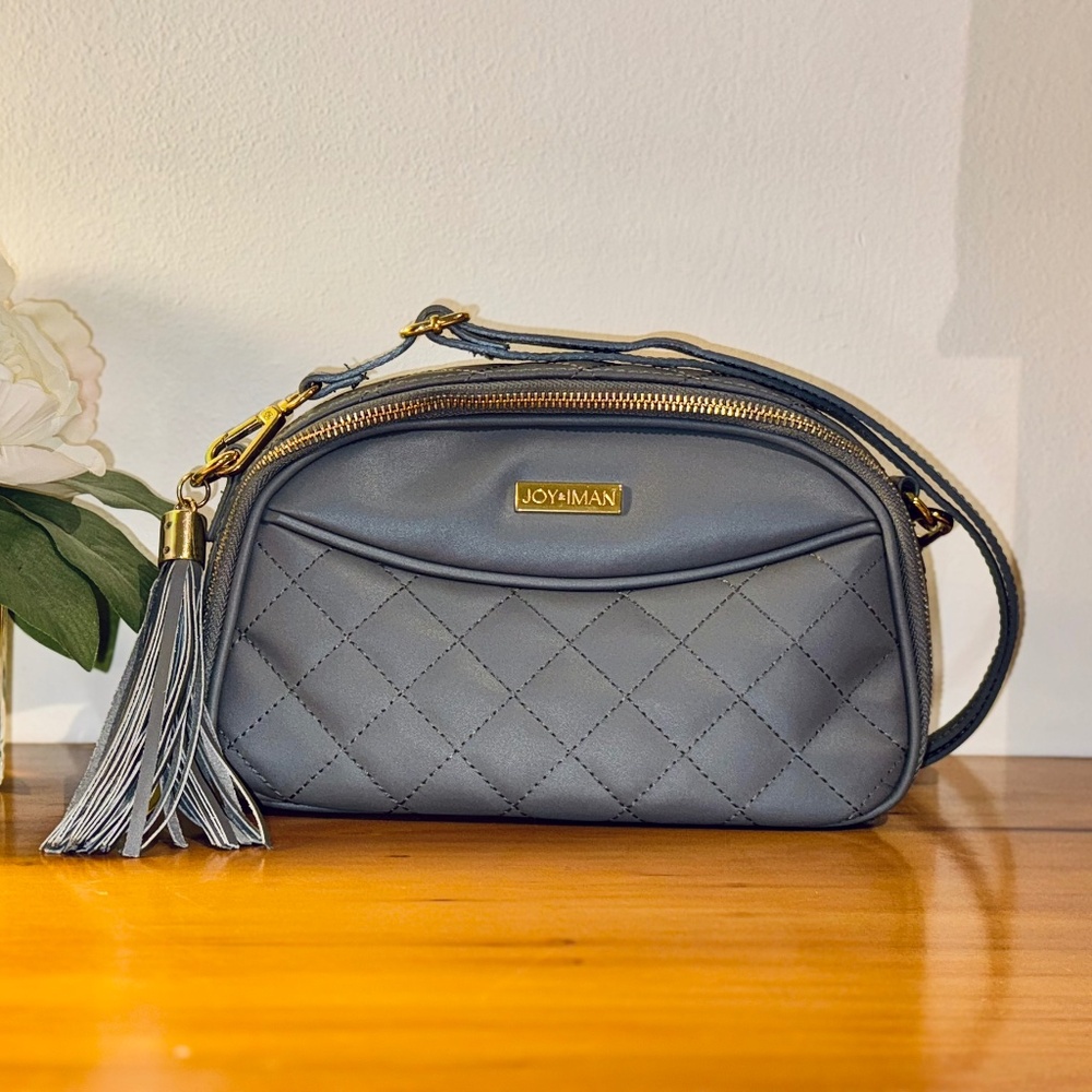 Joy & Iman Leather Crossbody Grey Blue in Great condition